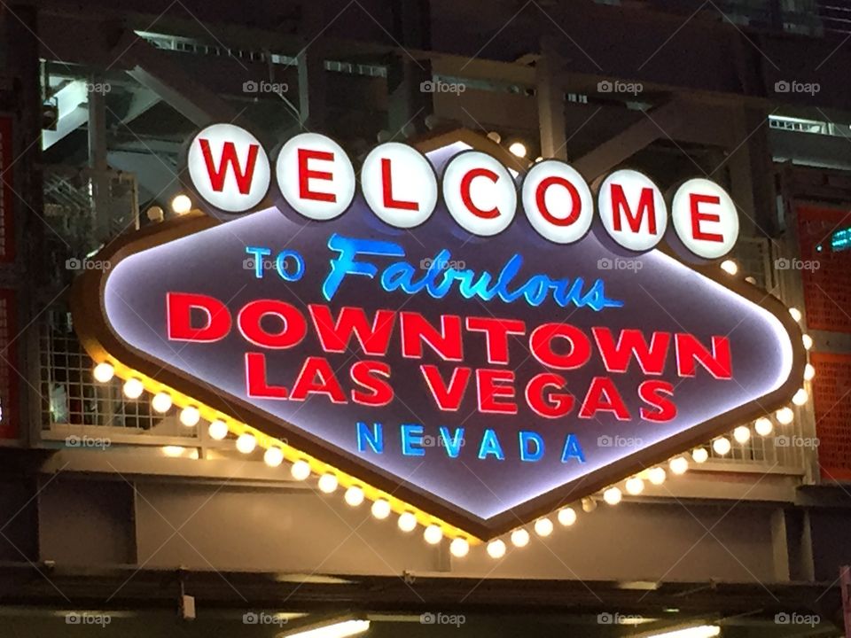 The fabulous Las vegas sign at night