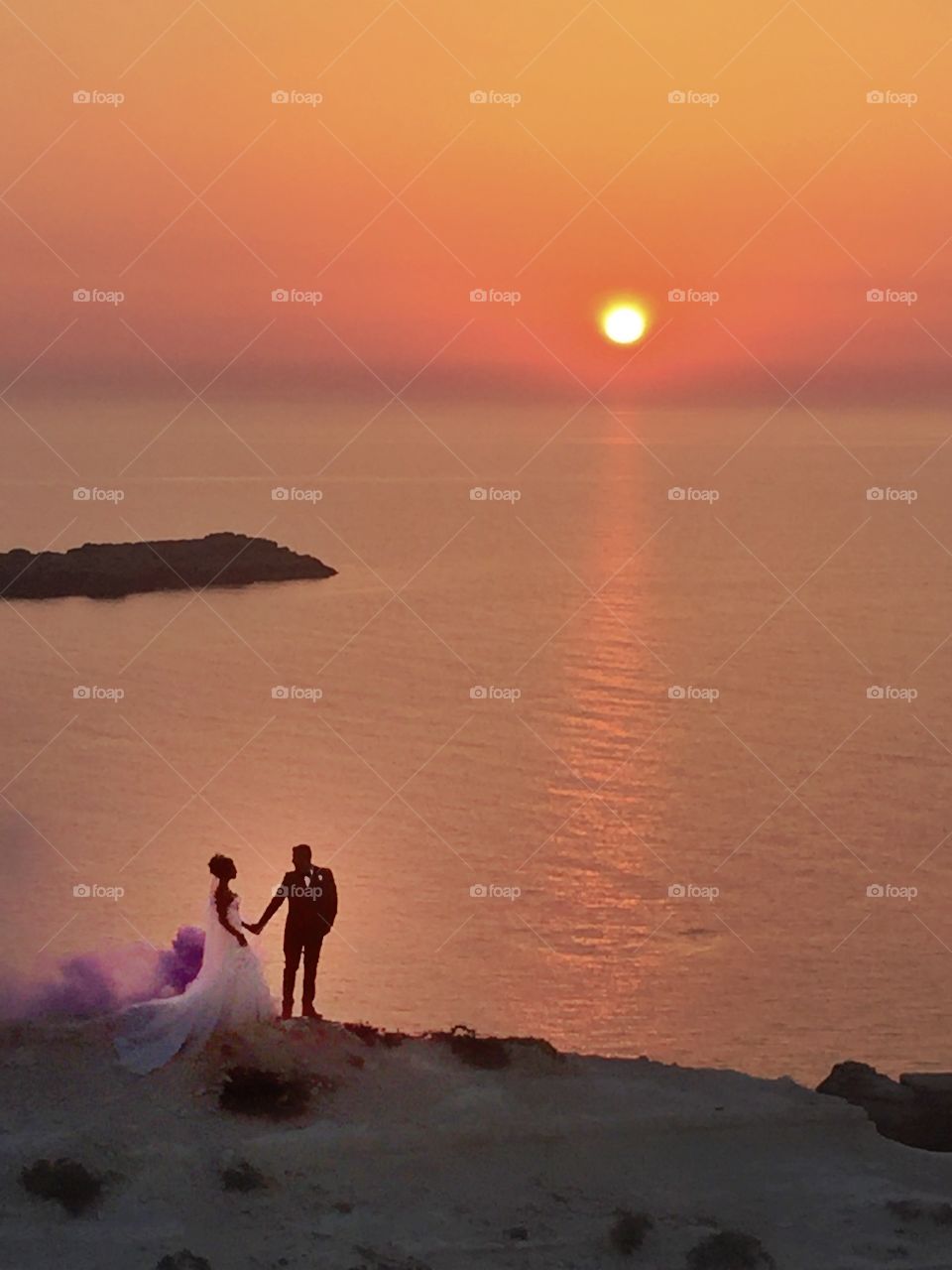 Paphos is a very popular place for wedding photography in Cyprus. Couples from all over the world have their photos taken here, on their special day, since the landscape and fine weather are always of help to the photographer. 