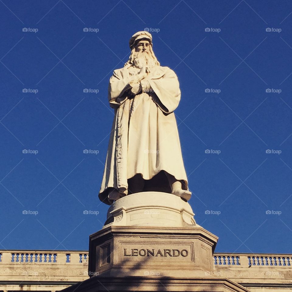 Statue of Leonardo Da Vinci