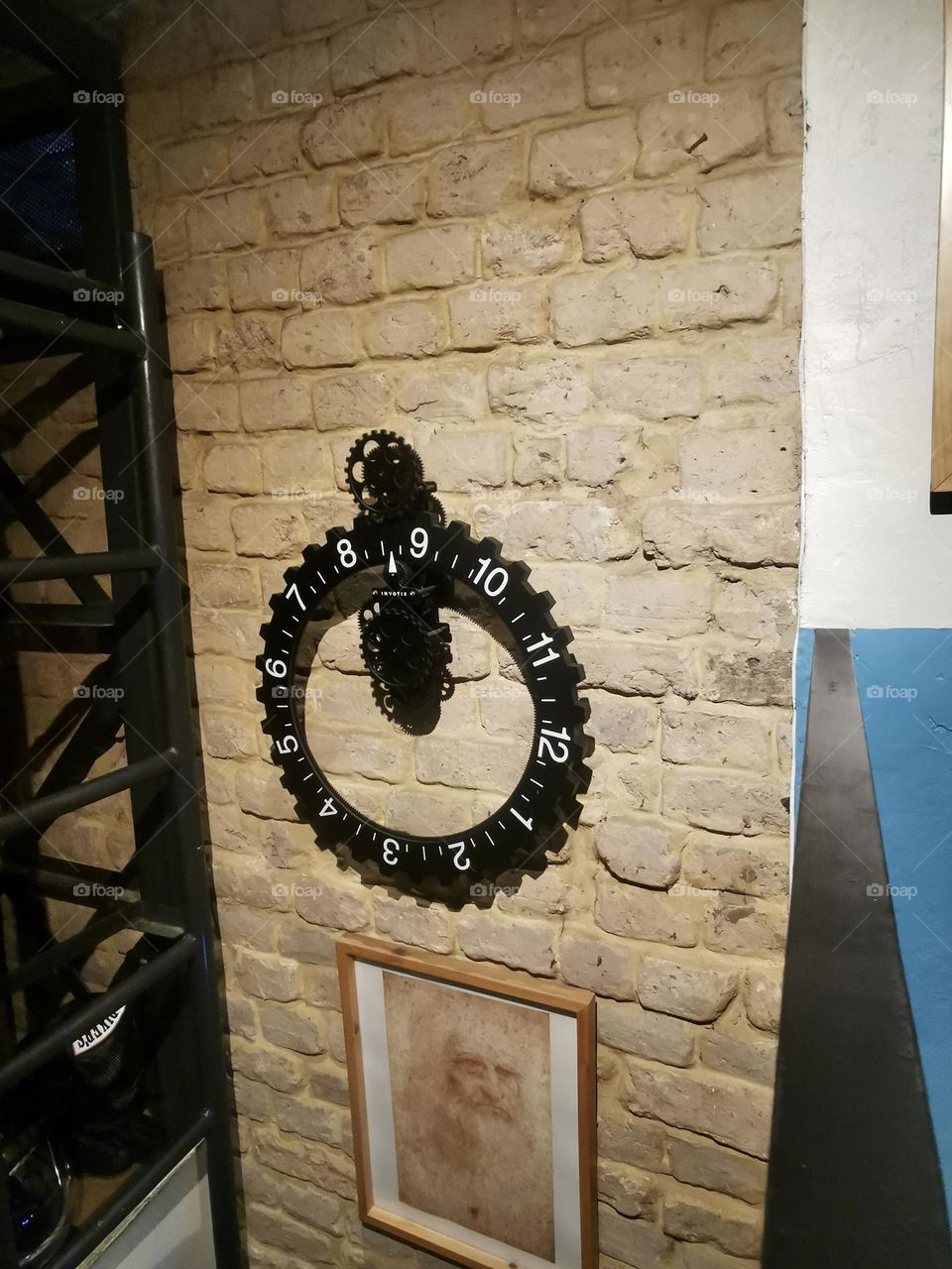 An interesting machine watch some circles 