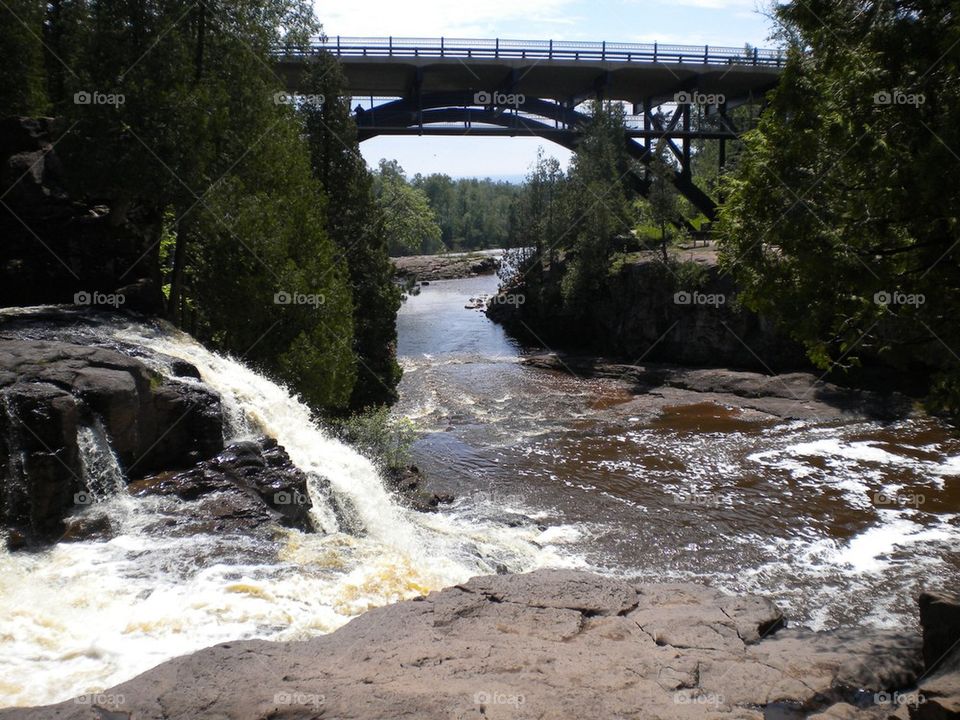 Waterfall bridge 