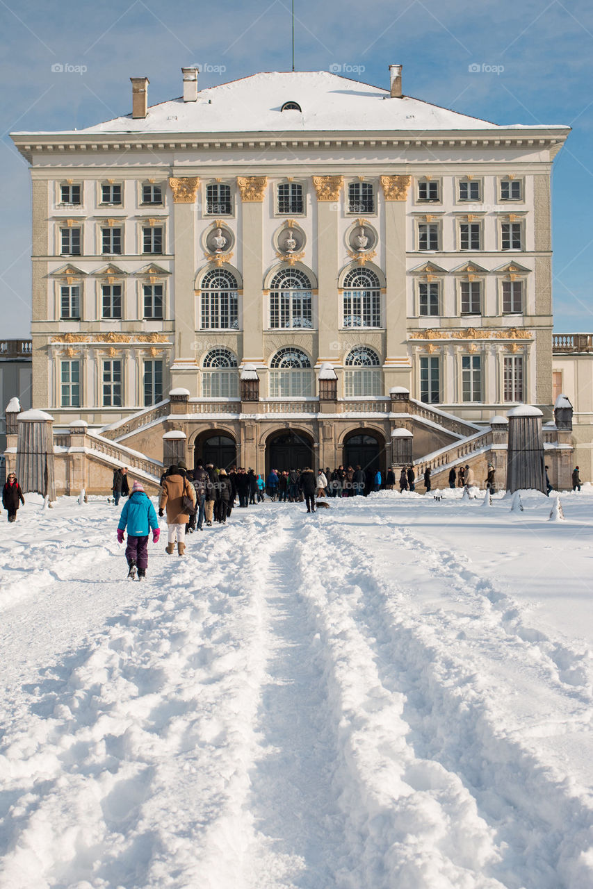 People and the palace 