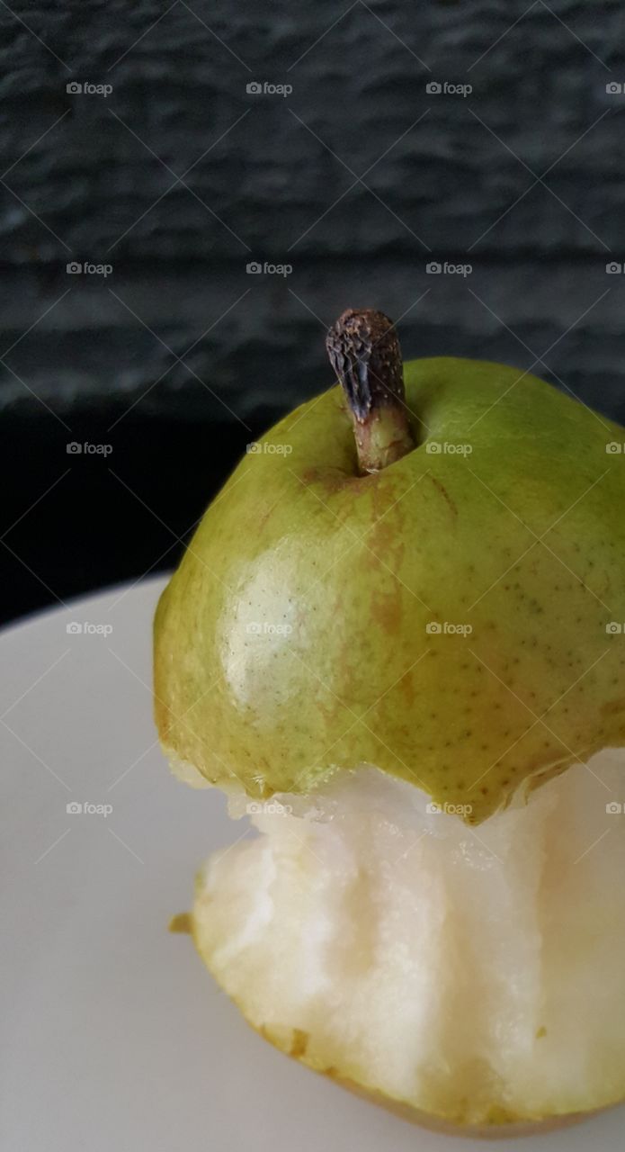 a delicious pear