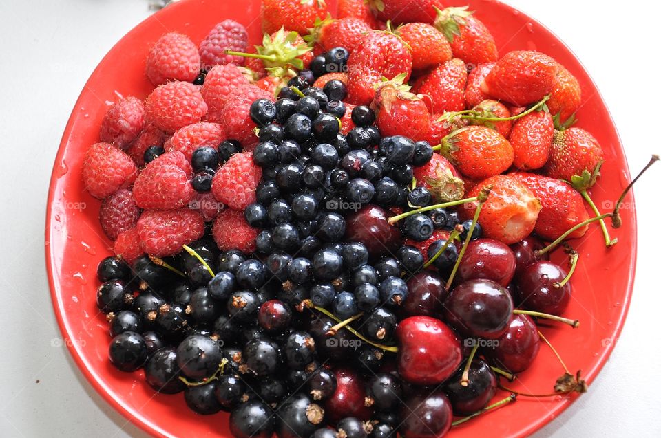 mix of fruits and berries