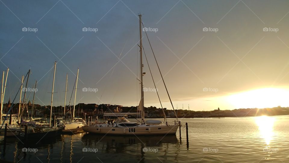 segelboot Wasser Hafen Sonnenuntergang Sonne Urlaub ferien holiday