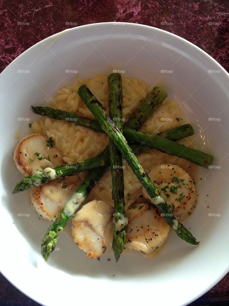 Scallops and asparagus 