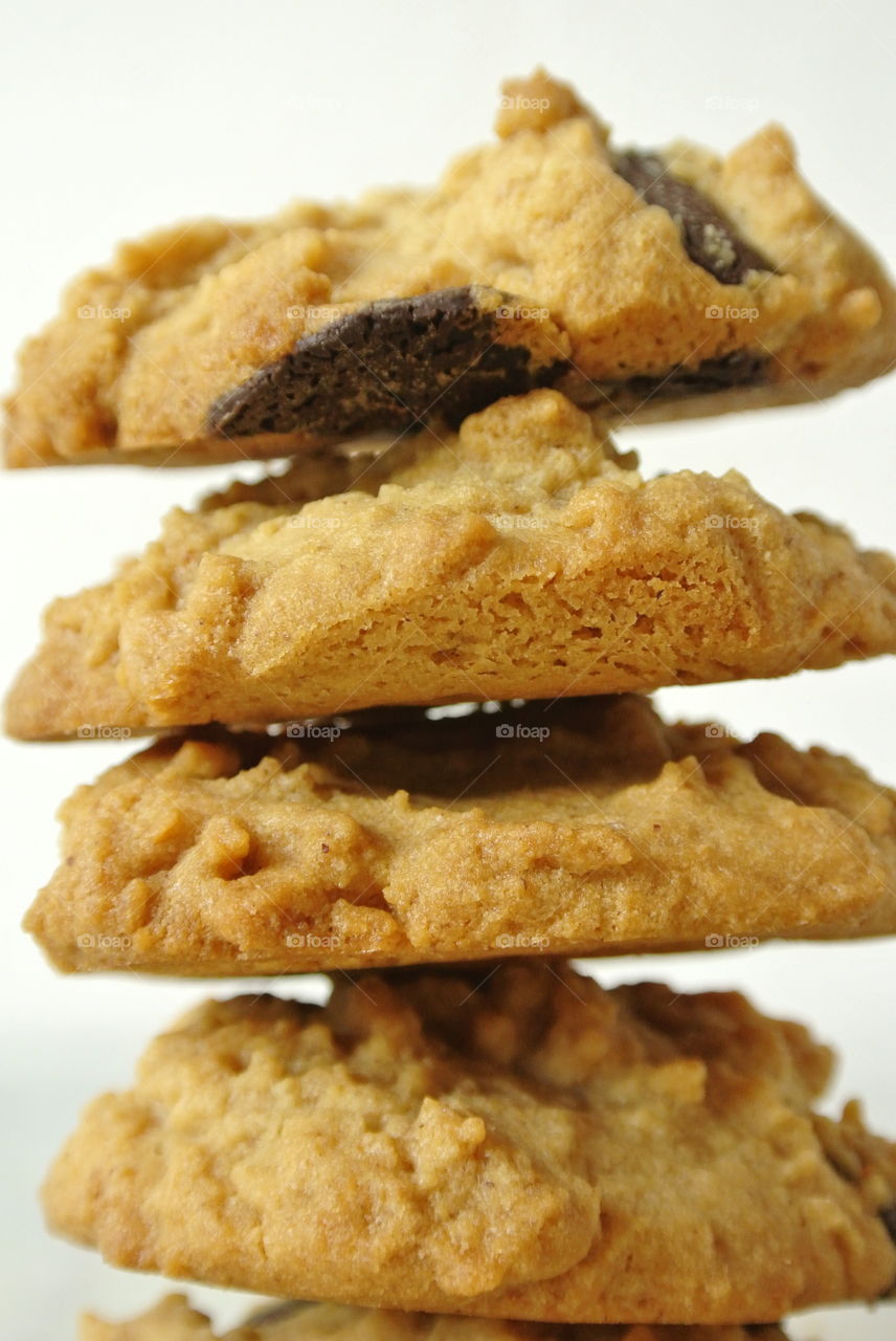 peanut chocolate cookie