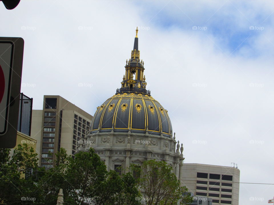 gold trim Dome building in San Francisco California
