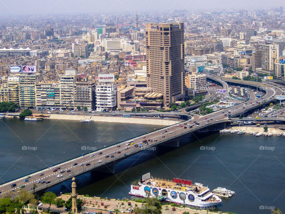 Nike river pass through Cairo city 