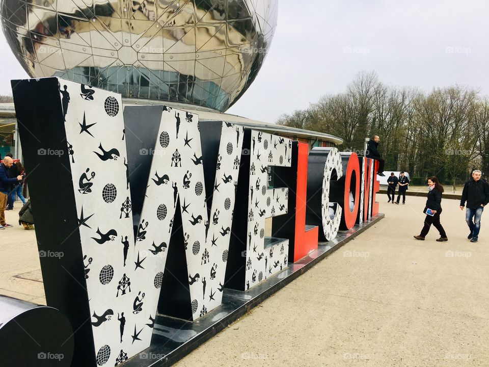 Atomium,Welcome  Sign, Belgium 