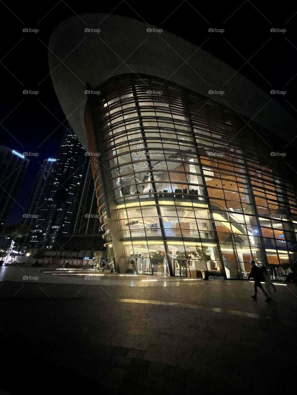 Dubai is full of beautiful buildings - futuristic architecture makes this place special and beautiful. And…irresistible to take as many photos as possible.