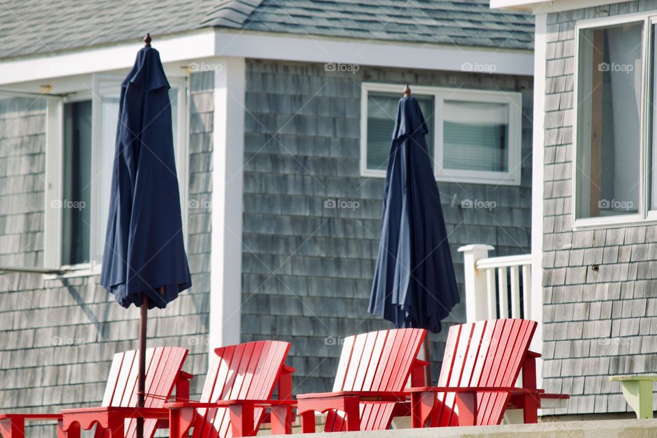 A place to sit to view the beach