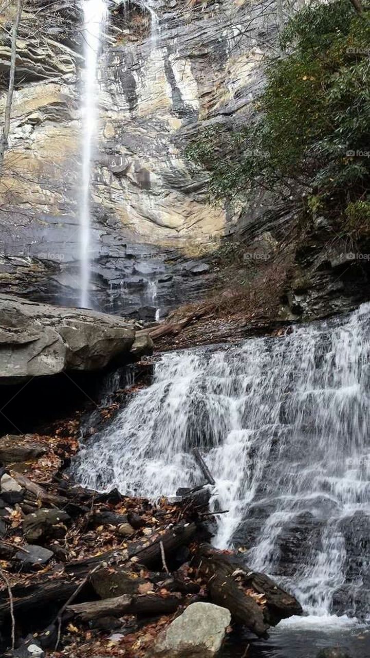 Rainbow Falls Trail