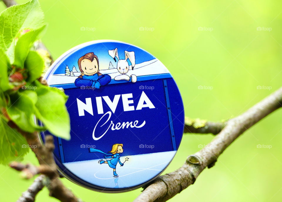 blue & green - nivea & spring