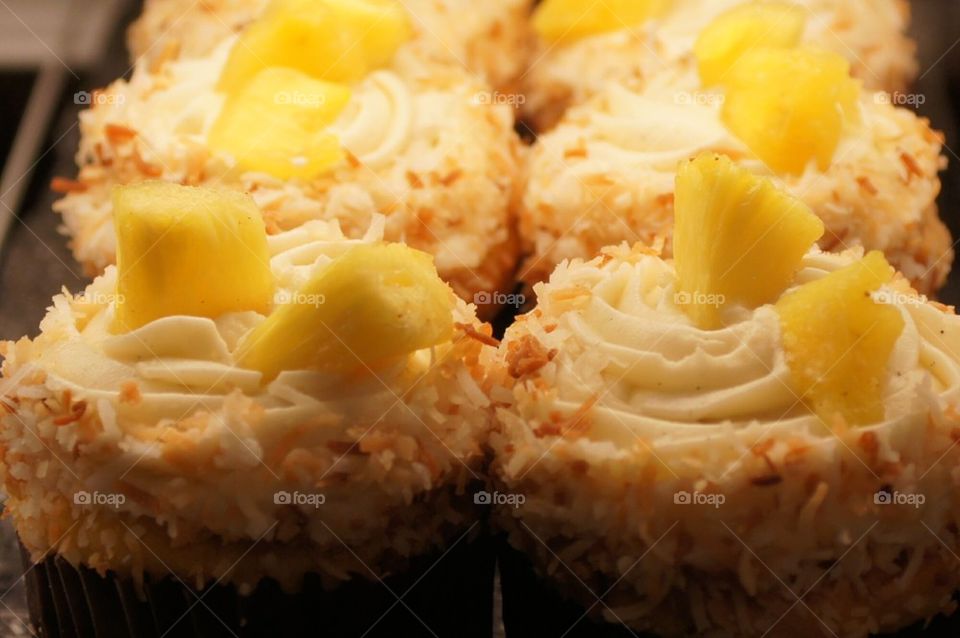 Pineapple coconut cupcakes