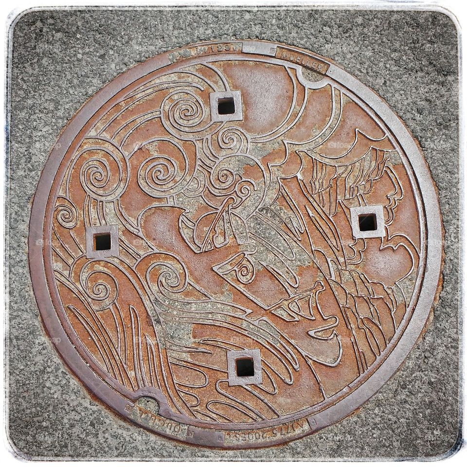 manhole cover Gatineau 04