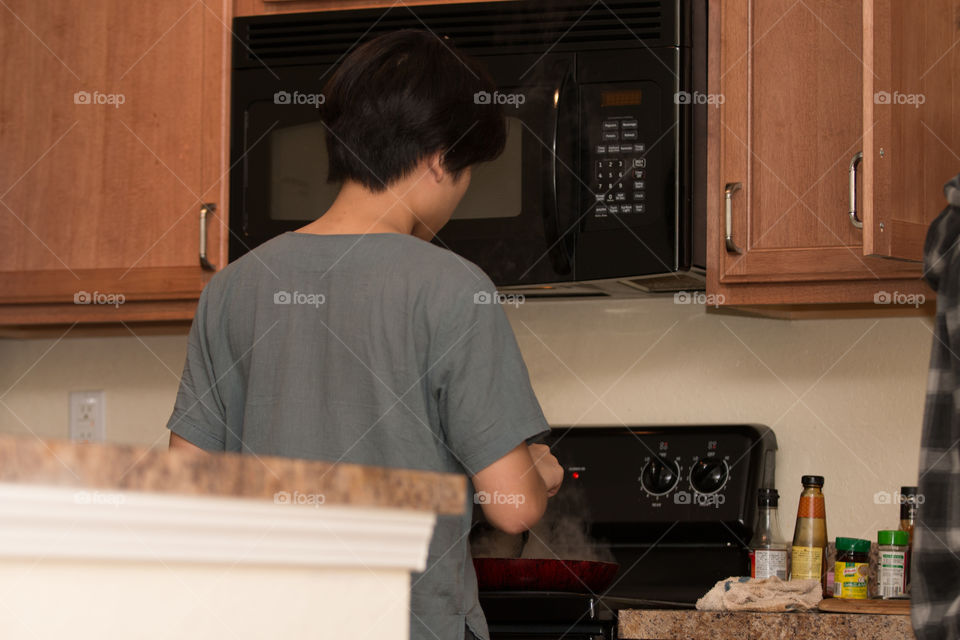 Man in the kitchen 