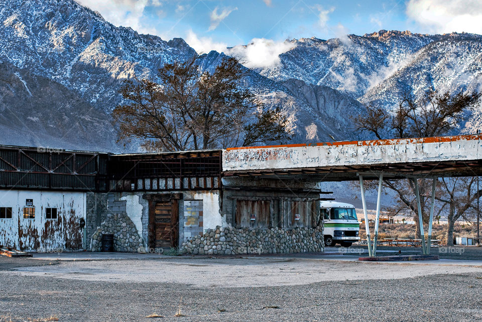 Abandoned Gas Station near Eastern Sierras in California 