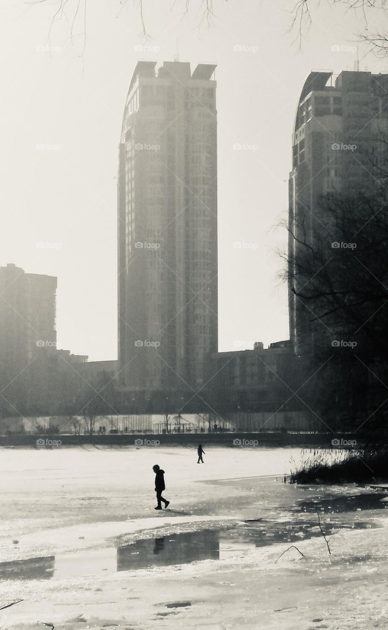 Small man in the big city 