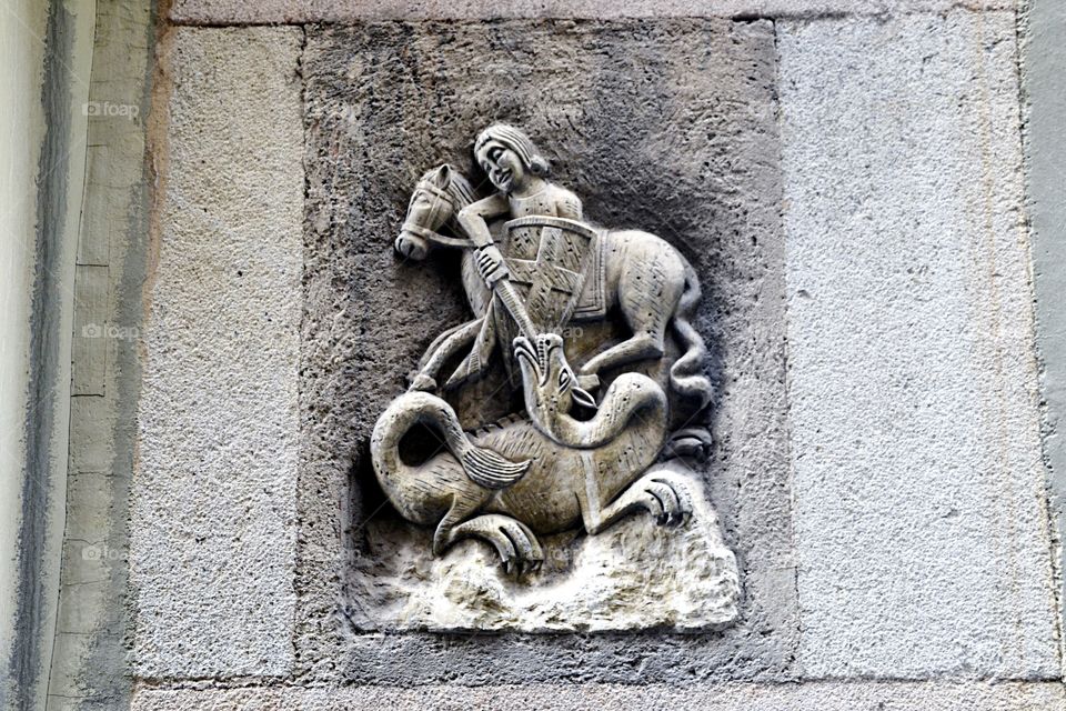 Sant Jordi i el drac
carrer Paradís