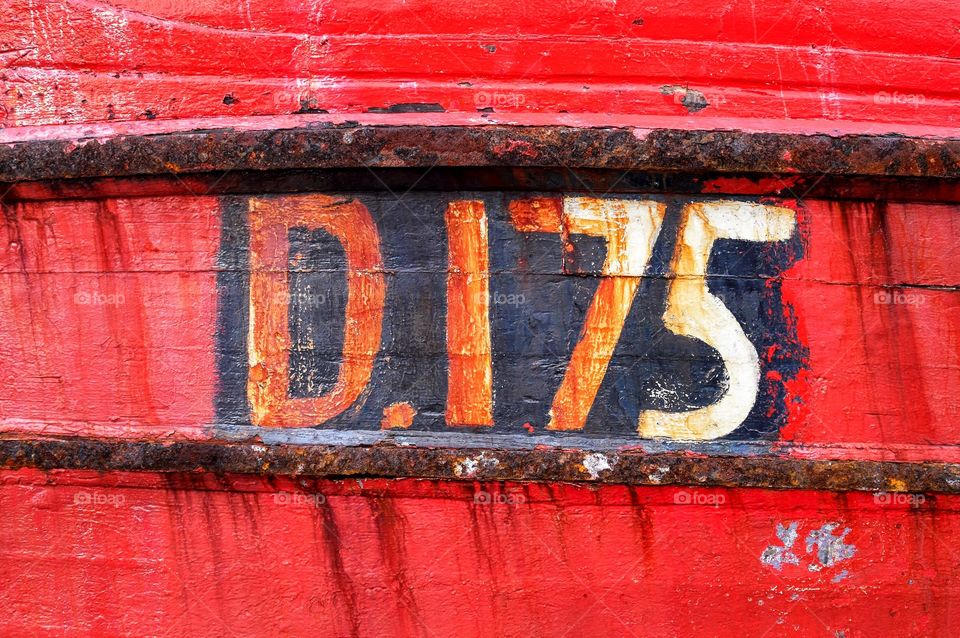 D175