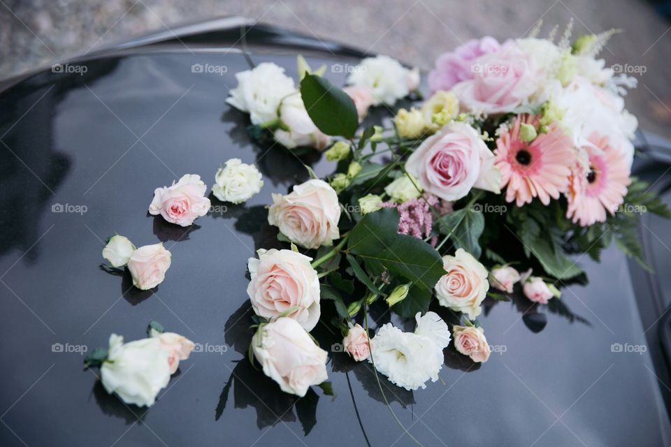 Wedding car flowers
