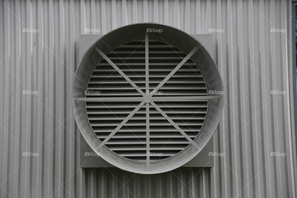 symmetrical vent