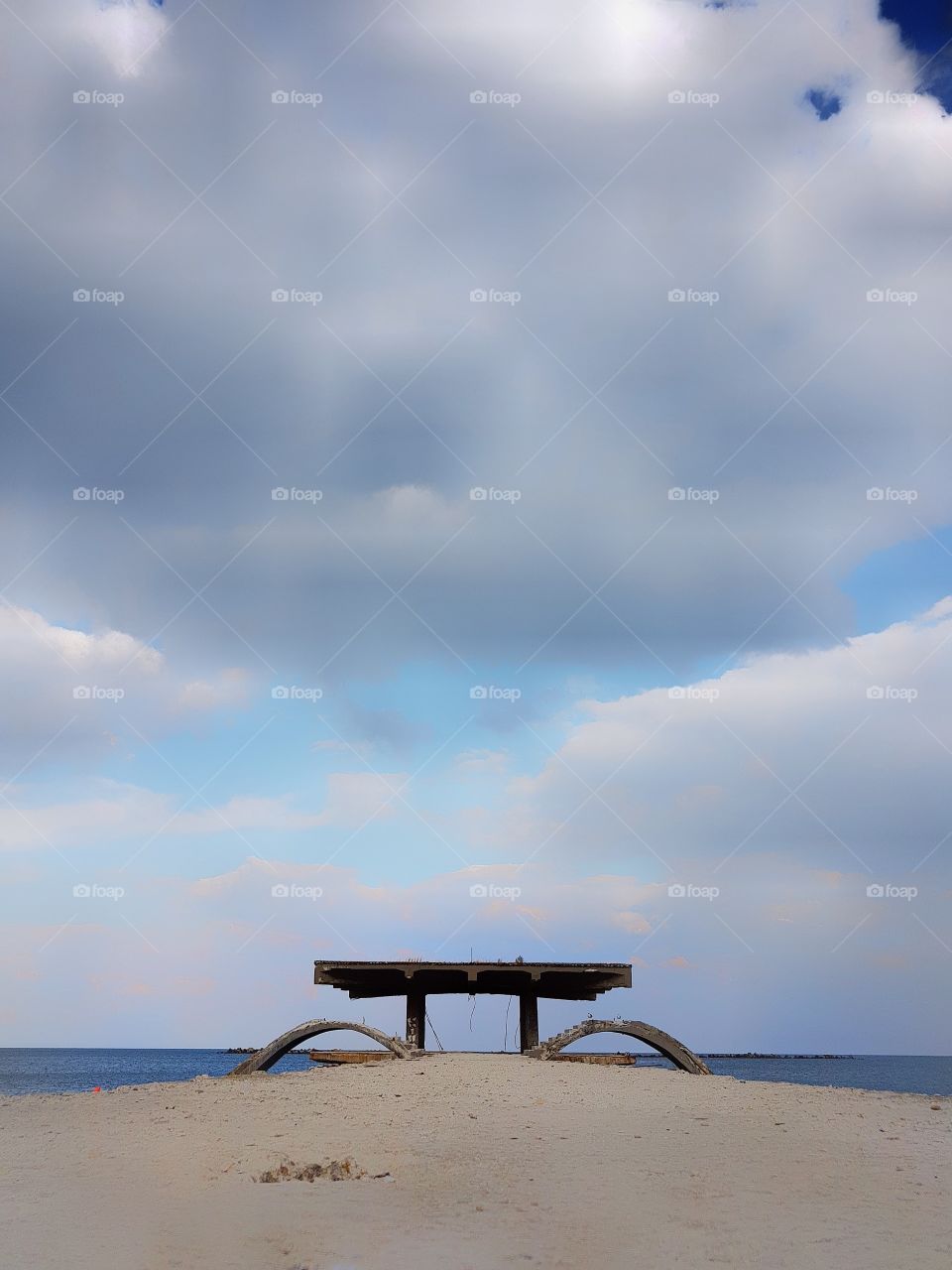 Old pontoon in Mamaia Resort in September