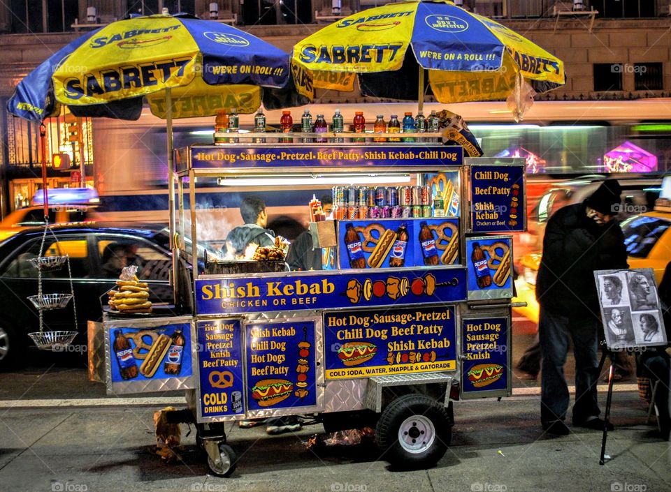 A street food seller in New York sidewalk 