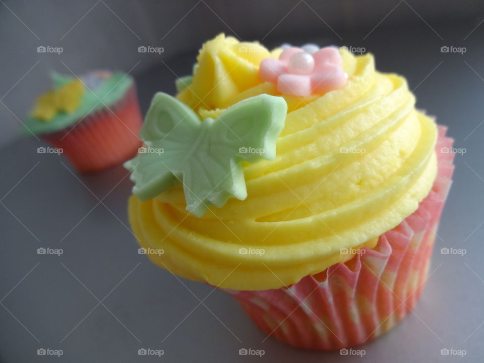 yellow cupcake