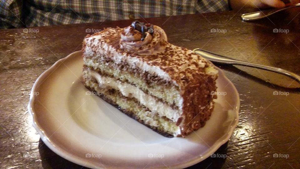 Tarimiso layer cake