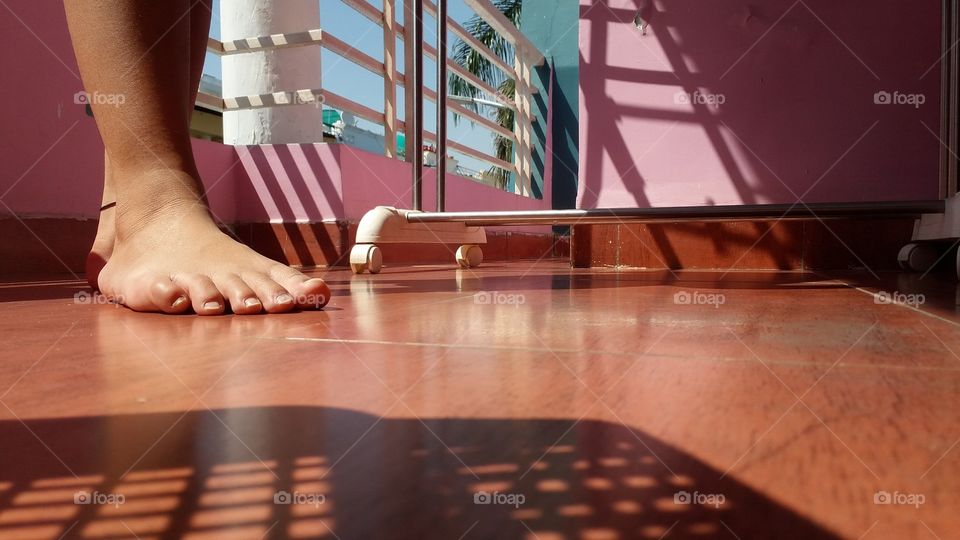 foot#shadow#love#light