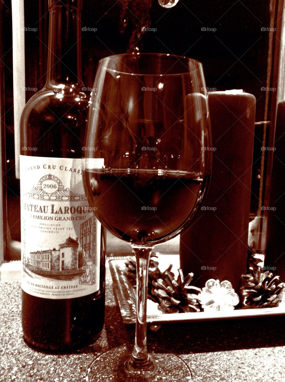 red glass night wine by kb-tingeling