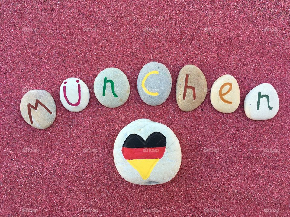 München, Deutschland, souvenir on stones