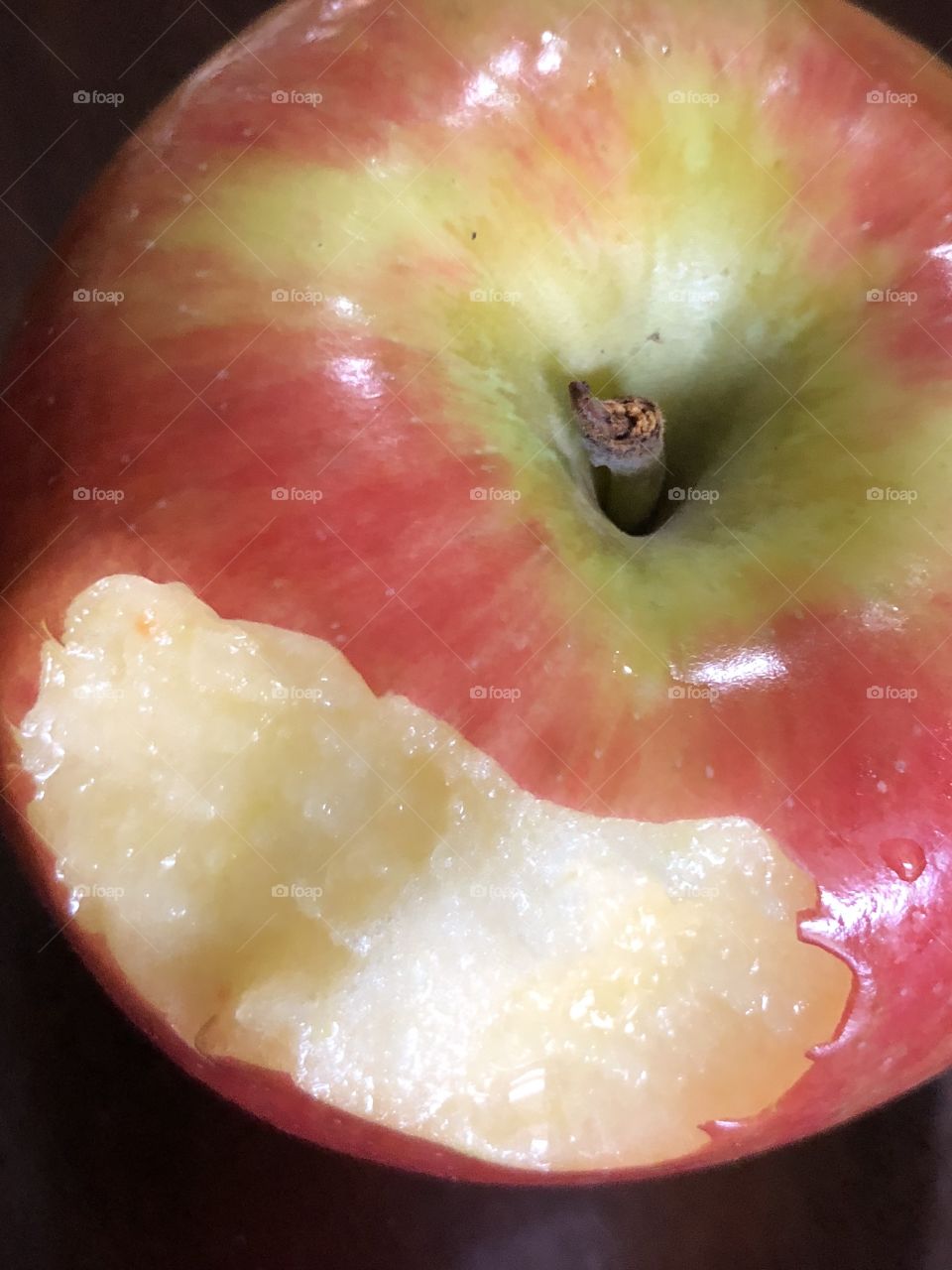 A bitten apple 