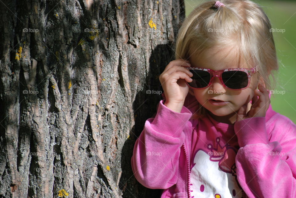 girl with sunglasses