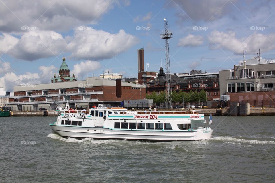 Cruising the Harbour