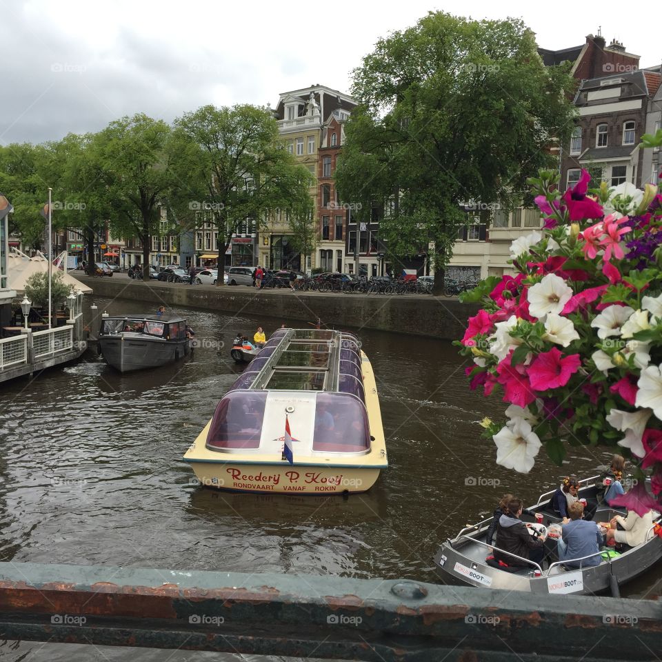 Amsterdam ship canals
