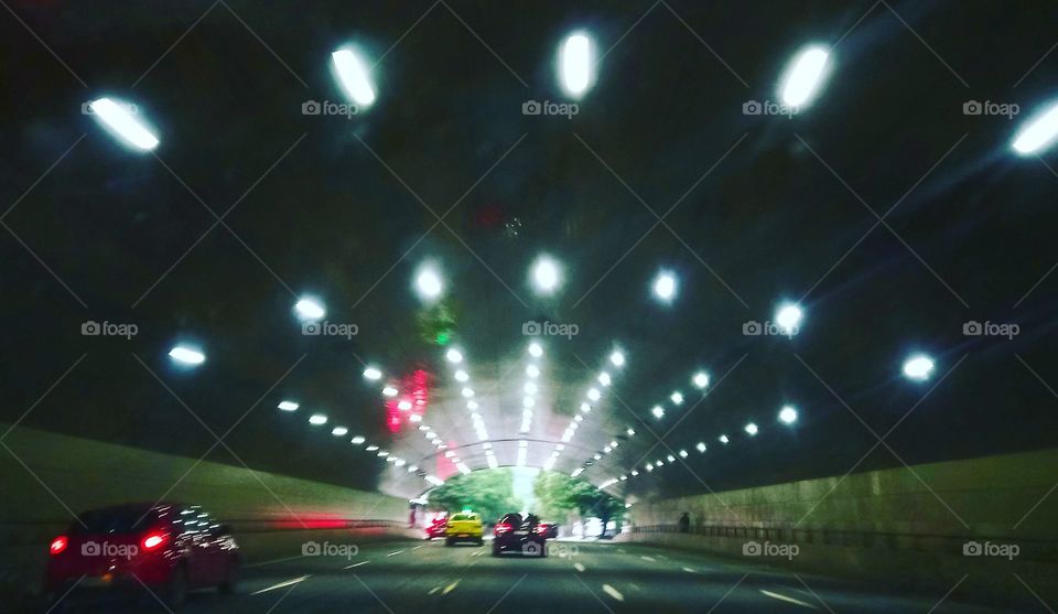 Luzes no fim do túnel