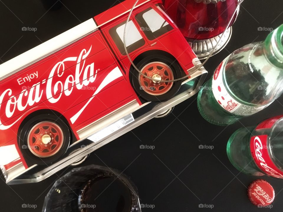 Taste the buzz Coca Cola