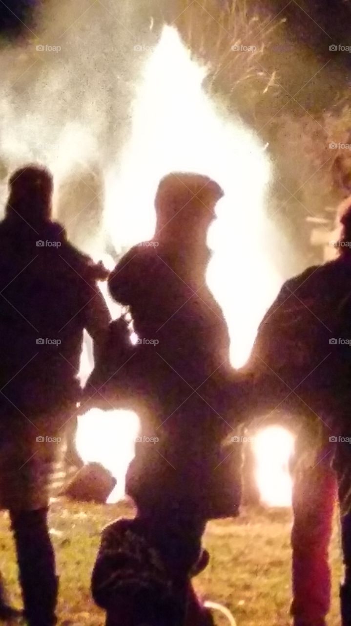 light my fire. fall fest bon fire in blue bell, pa