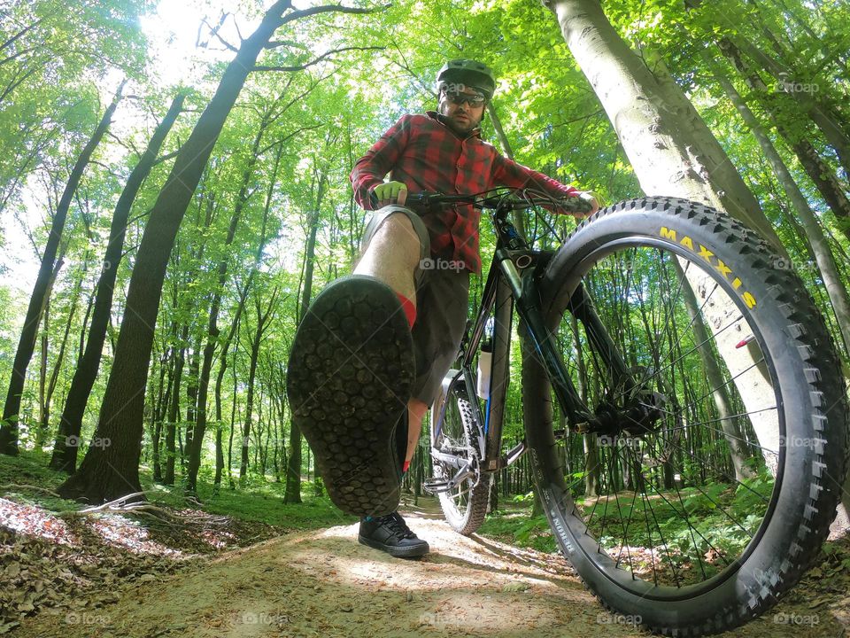 Amateur bicycle rider