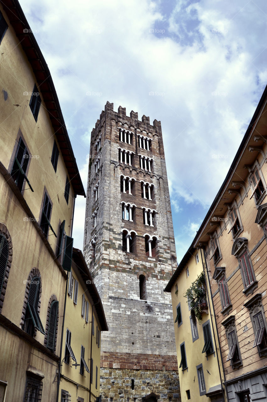 Torre Campanario de la Basilica de San Frediano. Torre Campanario de la Basilica de San Frediano (Lucca - Italy)