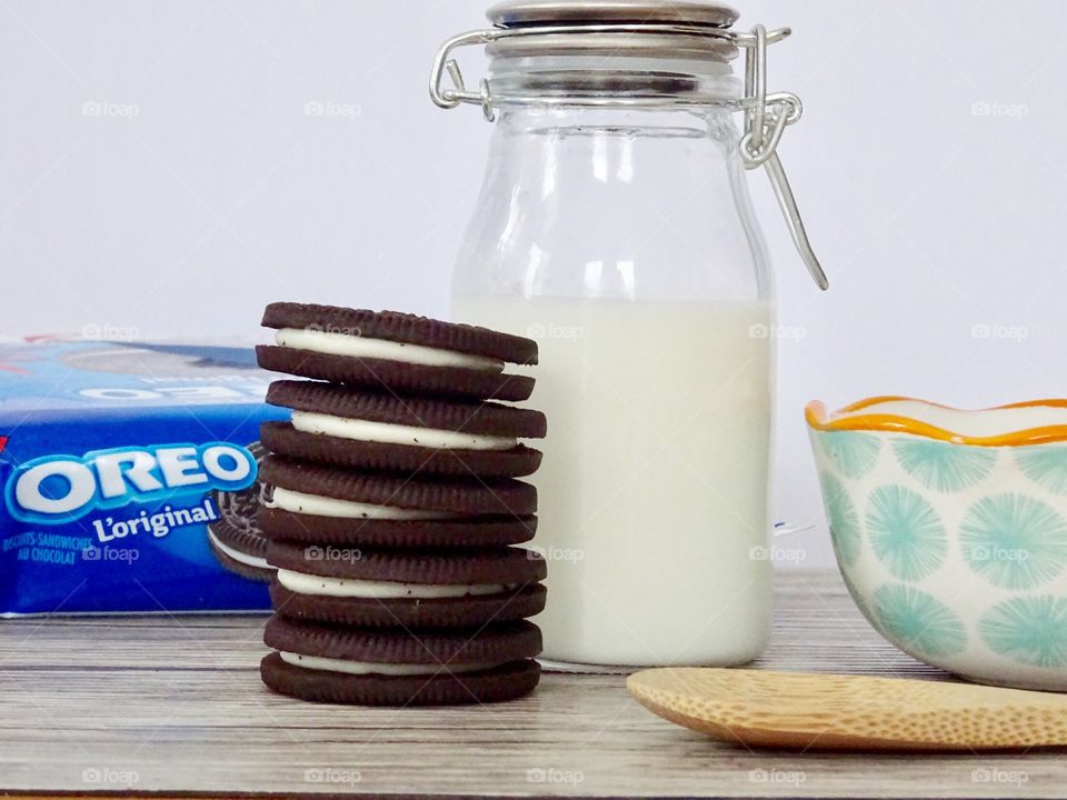 Oreo and milk