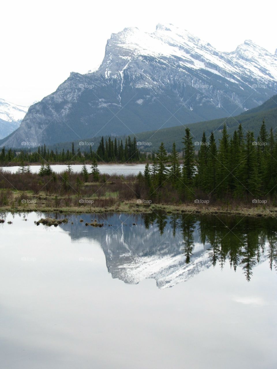 Mountain reflexion in the lake 