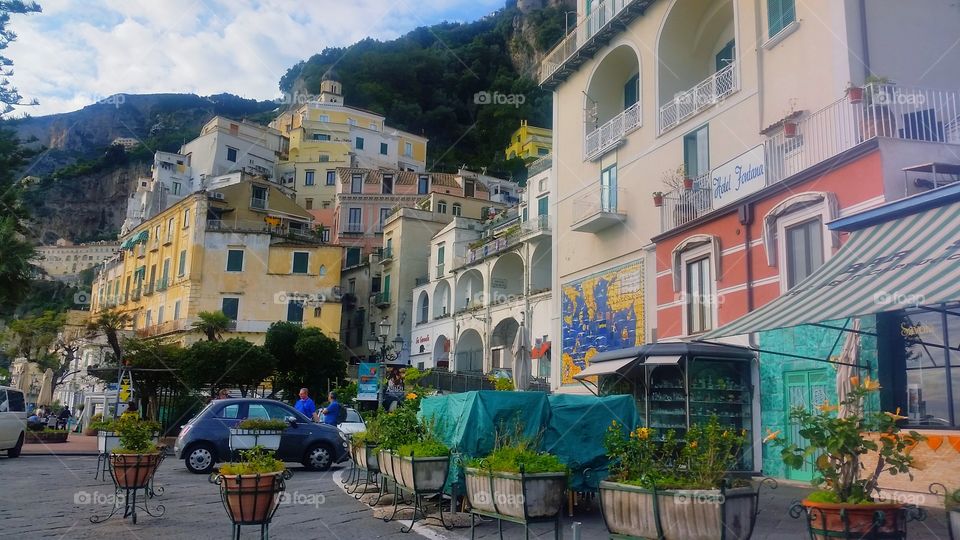 Amalfi, one of the best turistic towns in Italy. By the seaside, it is one of the most peculiar places because of its architecture and its position right between the sea and the mountains. It is also very close to Naples. Does it get much more italian than this?