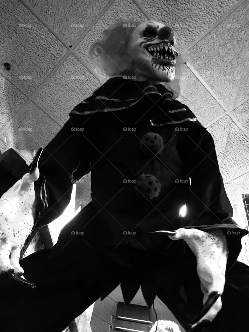 Scary clown at the wharf for Halloween🤡