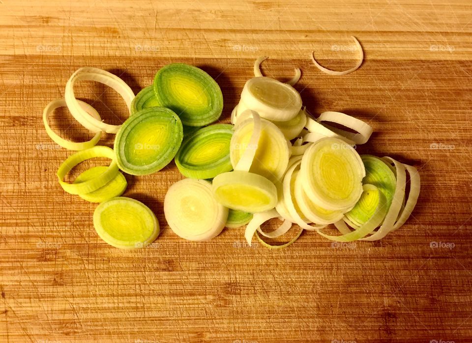 Leeks on the cutting board 