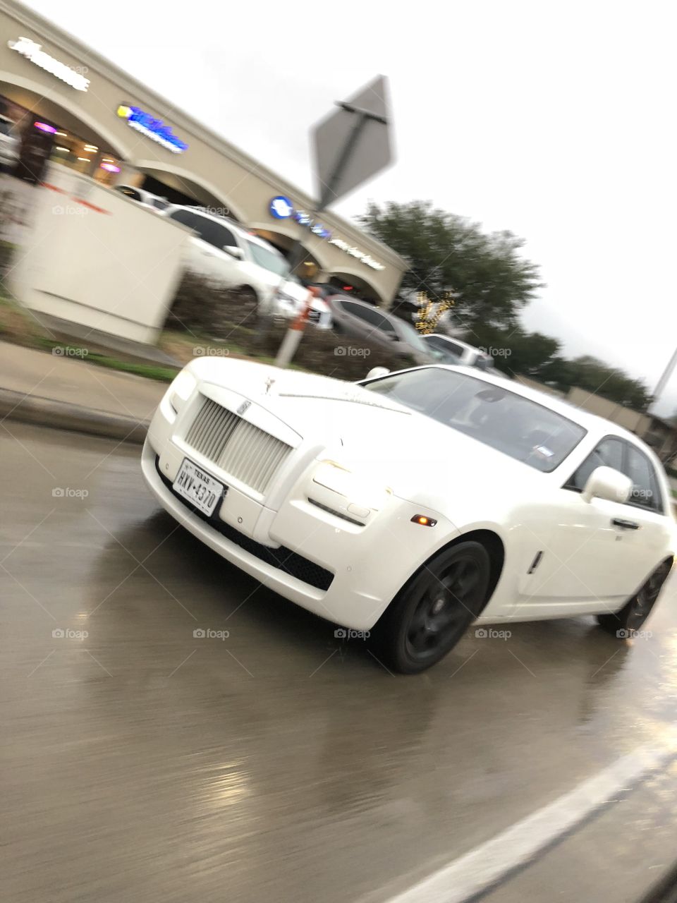 Street racing a Bentley 