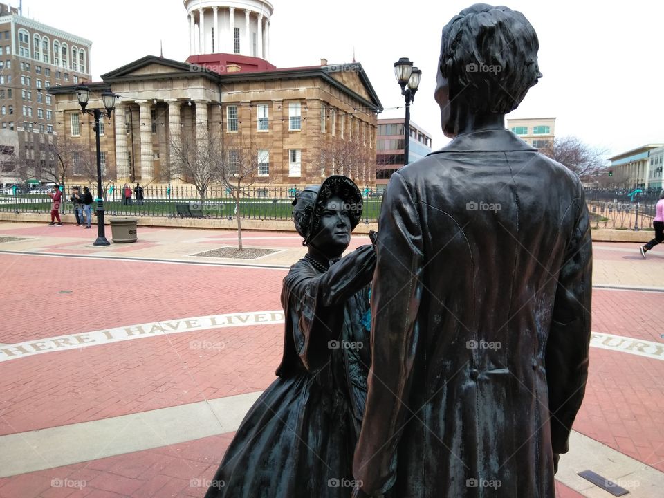 Old State Capitol with statues of Abraham Lincoln and Mary Lincoln